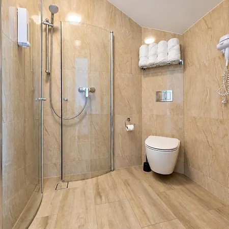 Mile Airport & Parking Dlugoterminowy Bed & Breakfast