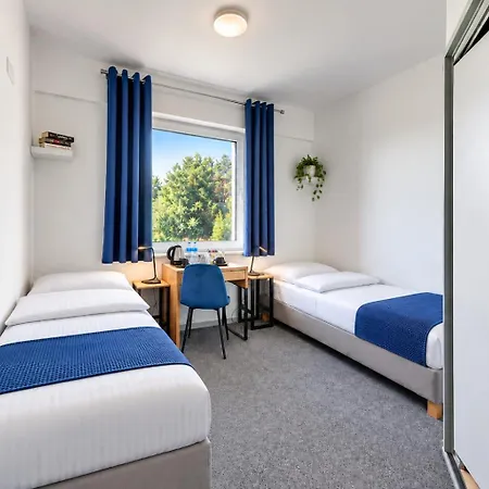 Bed & Breakfast Mile Airport & Parking Dlugoterminowy