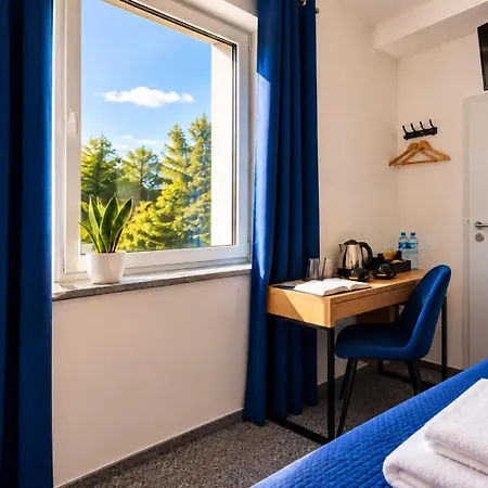 Mile Airport & Parking Dlugoterminowy Bed & Breakfast Gdańsk