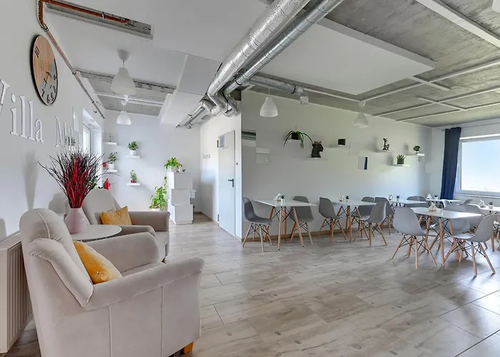 Mile Airport & Parking Dlugoterminowy Bed & Breakfast Gdansk