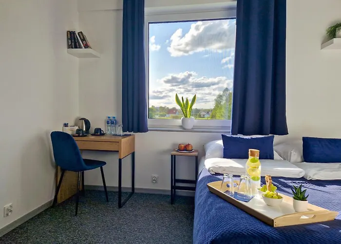 Bed & Breakfast Mile Airport & Parking Dlugoterminowy 4*