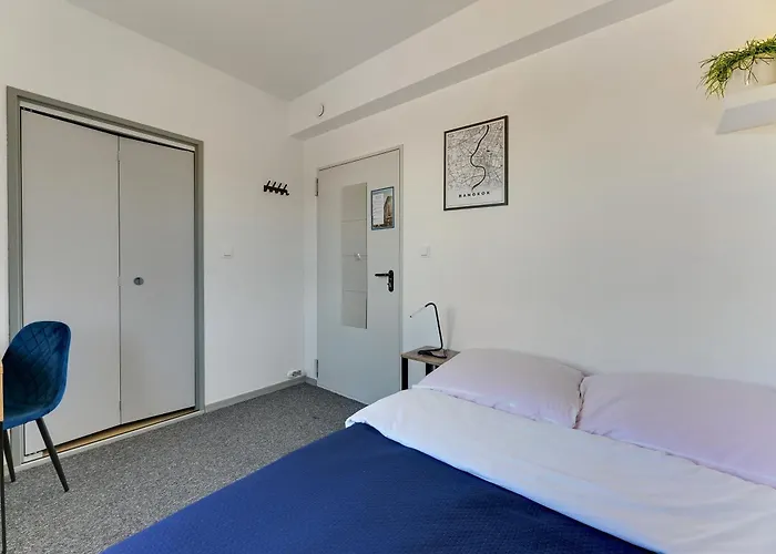 Mile Airport & Parking Dlugoterminowy Bed & Breakfast Gdańsk