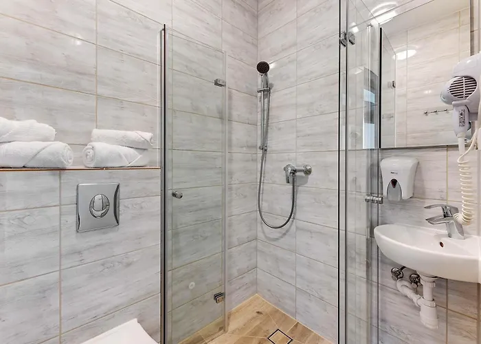 Mile Airport & Parking Dlugoterminowy Bed & Breakfast Gdansk