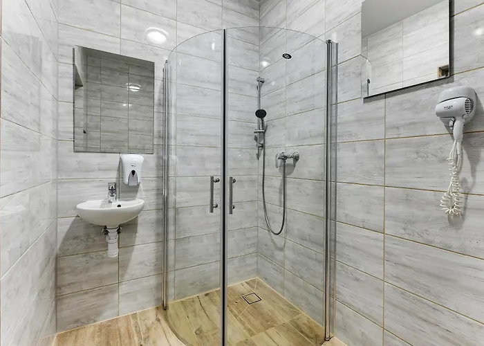 Mile Airport & Parking Dlugoterminowy Bed & Breakfast Gdansk